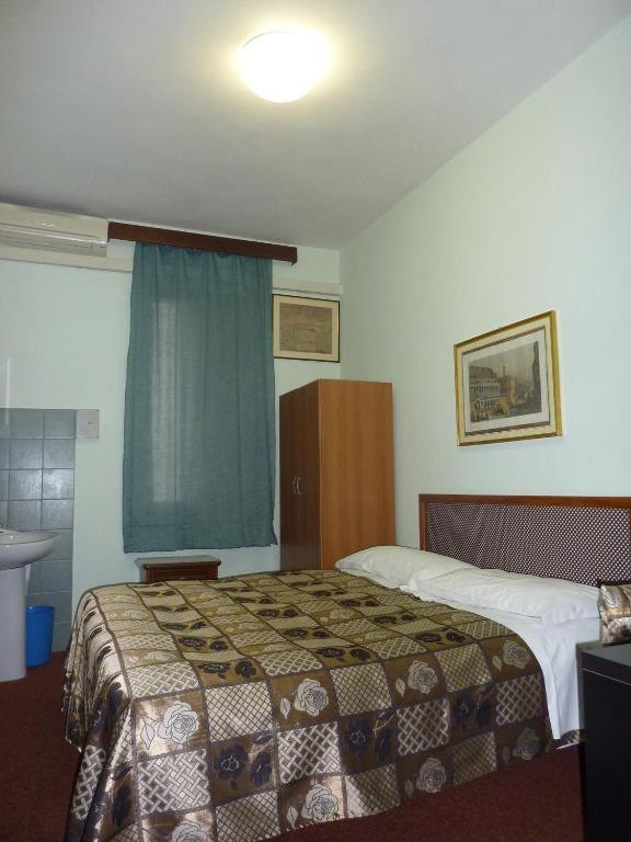 Albergo Junior Padova Kültér fotó